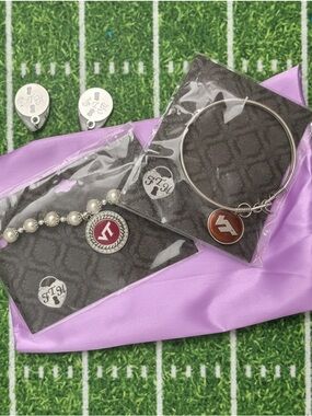 Silver Charm Bracelet and Pearl stretch bracelet - Maroon VT Pendant